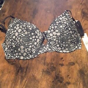 NWT Tahari Intimates 34C Beautiful Black With Grey Flowers Padded underwire Bra